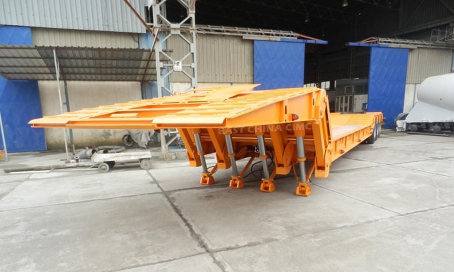 CIMC Folding Gooseneck Low Bed Trailer5